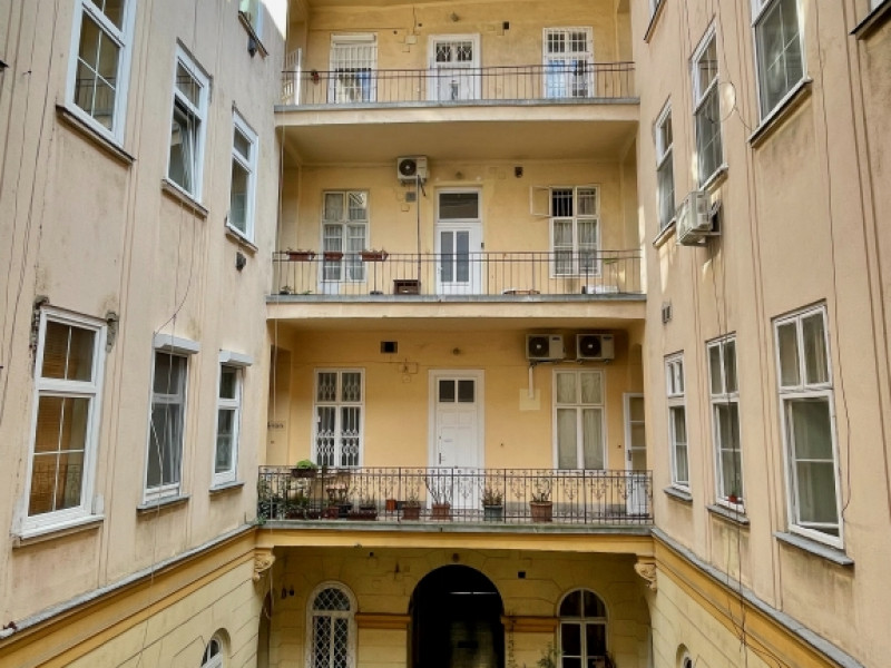 Budapest VI. kerület For rent Flat Lázár utca